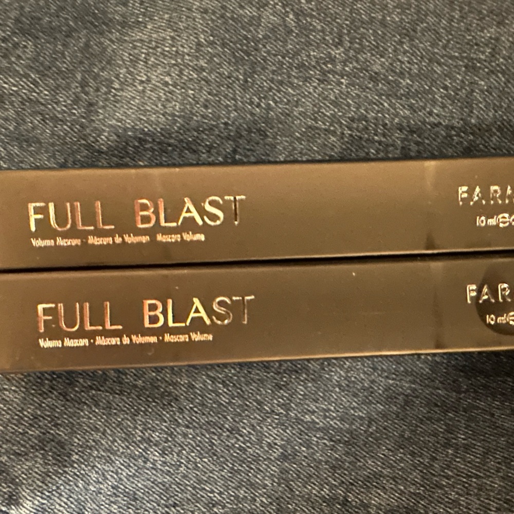 2 Farmasi Full Blast Mascara in Black